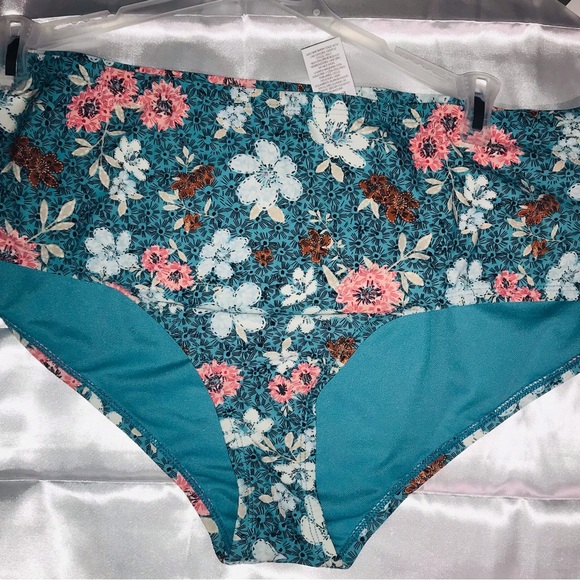 2X$20🆕 2 PCS Size 2X (20W-22W)Adjustable Straps and Mid-RiseCheeKy Black andGre - Picture 5 of 13